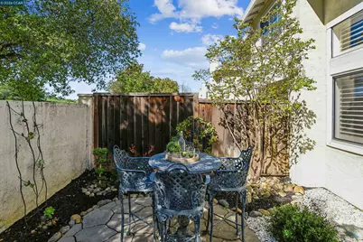 5256 Pebble Glen Dr, Concord, CA 94521 - Photo 34