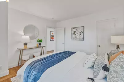 24 Cabrillo Pl, Oakland, CA 94611 - Photo 26