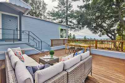 24 Cabrillo Pl, Oakland, CA 94611 - Photo 4