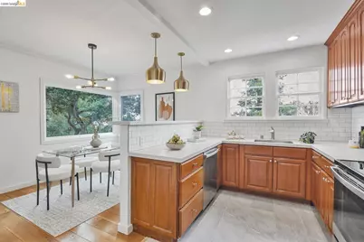 24 Cabrillo Pl, Oakland, CA 94611 - Photo 20