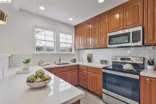 24 Cabrillo Pl, Oakland, CA 94611 - Photo 18