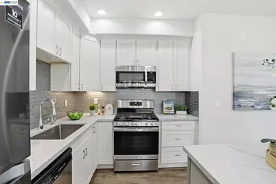 399 Bundy Ave, San Jose, CA 95117 - Photo 14