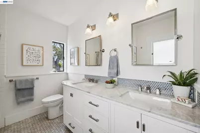 1122 Bay Street, Alameda, CA 94501 - Photo 52