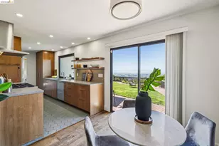 11448 Lochard St, Oakland, CA 94605 - Photo 18