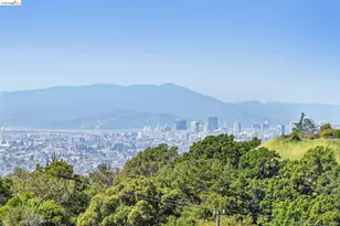 11448 Lochard St, Oakland, CA 94605 - Photo 42