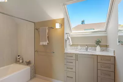 1101 Clarendon Crescent, Oakland, CA 94610 - Photo 34