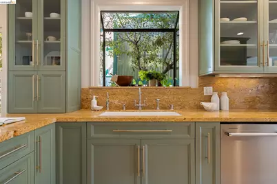 1101 Clarendon Crescent, Oakland, CA 94610 - Photo 20