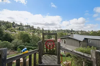 942 Aquarius Way, Oakland, CA 94611 - Photo 56
