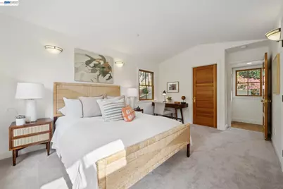 942 Aquarius Way, Oakland, CA 94611 - Photo 46