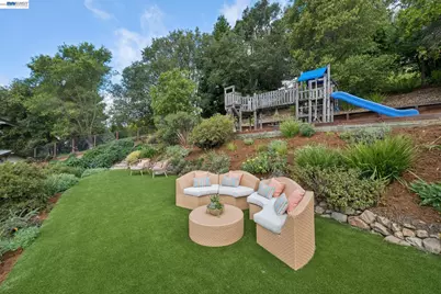 942 Aquarius Way, Oakland, CA 94611 - Photo 50