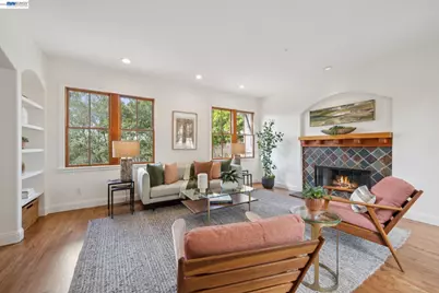 942 Aquarius Way, Oakland, CA 94611 - Photo 8