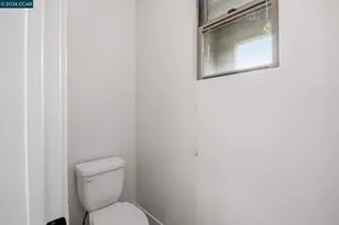 20402 Santa Ana Ave, Newport Beach, CA 92660 - Photo 30