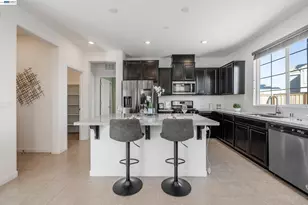 2891 Reyva Dhillon Ln, Tracy, CA 95377 - Photo 8