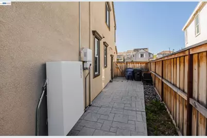 2891 Reyva Dhillon Ln, Tracy, CA 95377 - Photo 34