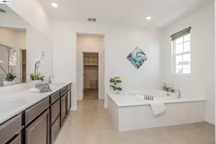 2891 Reyva Dhillon Ln, Tracy, CA 95377 - Photo 22