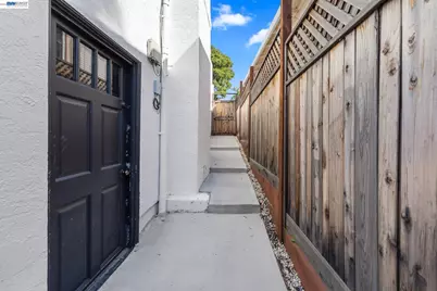5146 Camden St, Oakland, CA 94619 - Photo 24