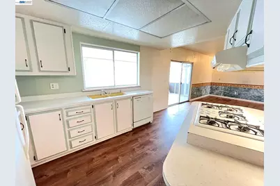 4141 Deep Creek Rd #84, Fremont, CA 94555 - Photo 2
