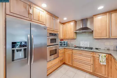 131 Ironwood, Oakland, CA 94605 - Photo 16