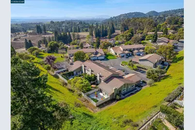 131 Ironwood, Oakland, CA 94605 - Photo 30