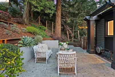 6272 Clive Avenue, Oakland, CA 94611 - Photo 42