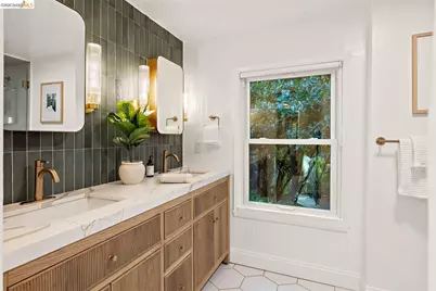 6272 Clive Avenue, Oakland, CA 94611 - Photo 32