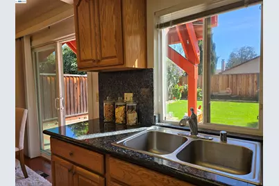 161 Hackamore Ln, Fremont, CA 94539 - Photo 18