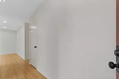 2575 Easton Way #87, San Jose, CA 95133 - Photo 8