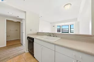 989 Webster St, Oakland, CA 94601 - Photo 8