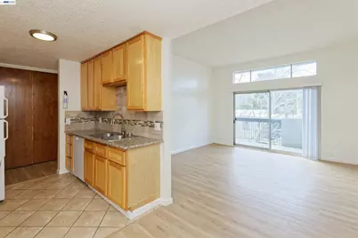 150 Pearl St #304, Oakland, CA 94611 - Photo 8