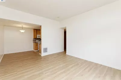 150 Pearl St #304, Oakland, CA 94611 - Photo 10