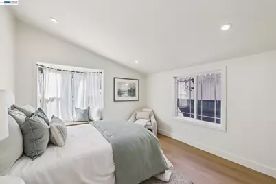 725 Alameda De Las Pulgas, San Mateo, CA 94601 - Photo 32