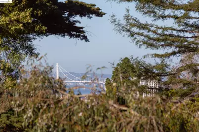 633 Moraga Ave, Piedmont, CA 94611 - Photo 22