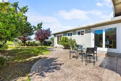 166 San Joaquin Court, Bay Point, CA 94565 - Photo 26