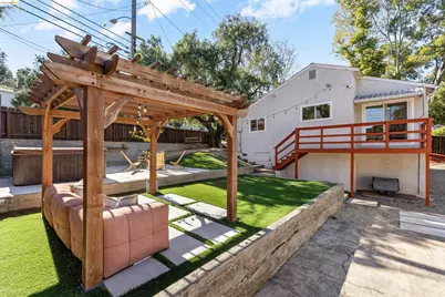 7900 Greenly Dr, Oakland, CA 94605 - Photo 38