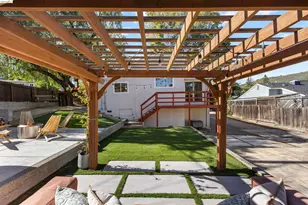 7900 Greenly Dr, Oakland, CA 94605 - Photo 42