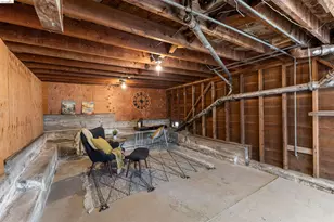 7900 Greenly Dr, Oakland, CA 94605 - Photo 26