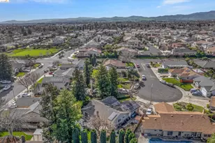 17 Kensington Ct, Brentwood, CA 94513 - Photo 40