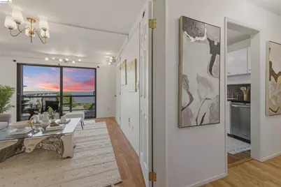 6 Commodore Dr #C450, Emeryville, CA 94608 - Photo 2