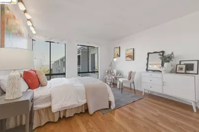 6 Commodore Dr #C450, Emeryville, CA 94608 - Photo 20