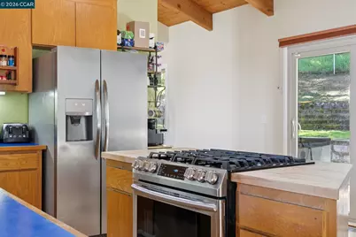 66 Bridge Rd, Novato, CA 94945 - Photo 14