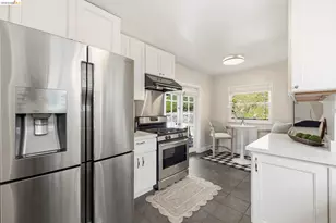 5701 Snake Rd, Oakland, CA 94611 - Photo 10