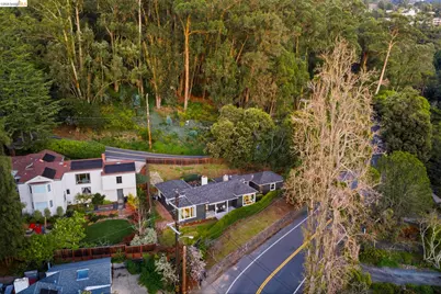 5701 Snake Rd, Oakland, CA 94611 - Photo 52