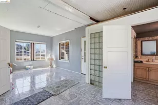 2015 50th Ave, Oakland, CA 94601 - Photo 18