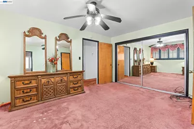 8445 Aster Ave, Oakland, CA 94605 - Photo 12