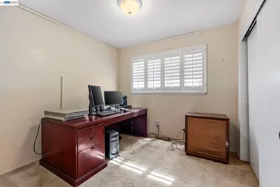 8445 Aster Ave, Oakland, CA 94605 - Photo 14