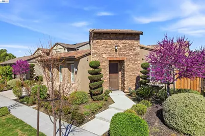 215 Cara Ct, Mountain House, CA 95391 - Photo 4