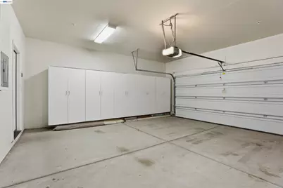 215 Cara Ct, Mountain House, CA 95391 - Photo 32