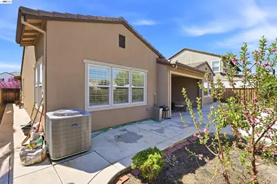 215 Cara Ct, Mountain House, CA 95391 - Photo 36