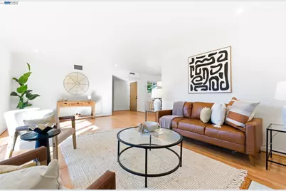 38157 Parkmont Dr, Fremont, CA 94536 - Photo 6