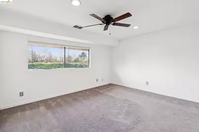 2238 Piccardo Cir, Stockton, CA 95207 - Photo 20